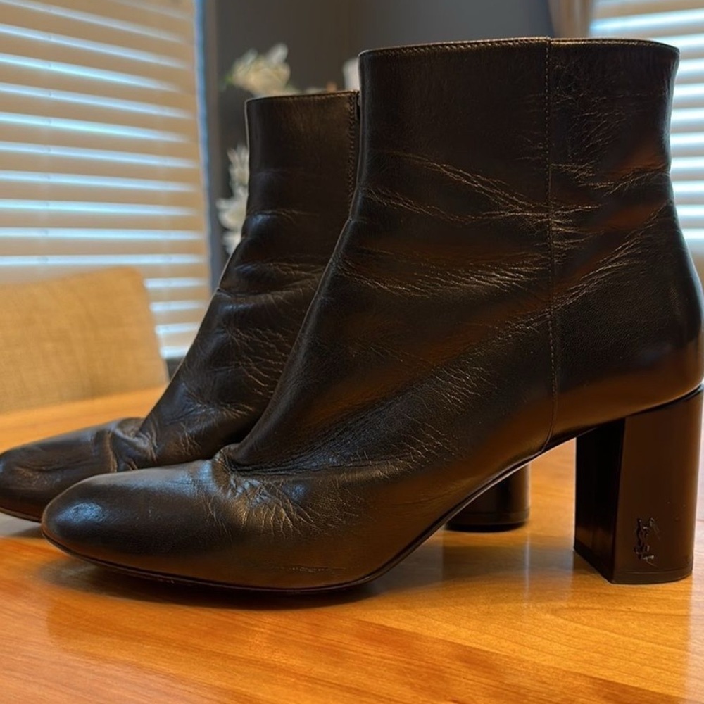 YSL Elegant Black Leather Ankle Boots